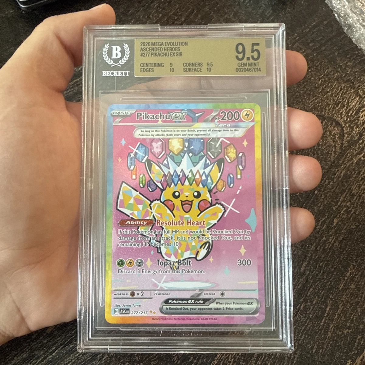 Pokémon Pikachu Grade 9.5 Pokémon TCG Individual Collectible Card