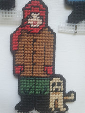 7 Pc Vintage Needlework Plastic Canvas Hand Made Christmas Family Carol Singers