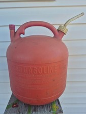 Vintage Eagle 5 Gallon Plastic Vented Gas Can Pre Ban PG-5 w/Cap  Spout USA