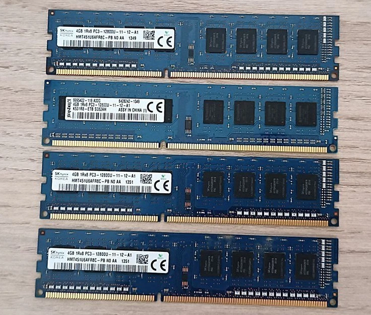 Lot de 4 barrettes mémoires DDR3 4Go SK Hynix chipset SAMSUNG - Photo 1/3