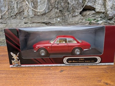 Road Signature 1965 Alfa Romeo Giulia Sprint GTA Deluxe Edition 1:18 - 1 of 500
