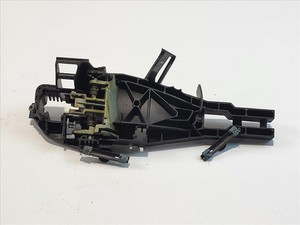 BMW E70 X5 3.0sd, Träger Türaussengriff hinten links, 51217137053
