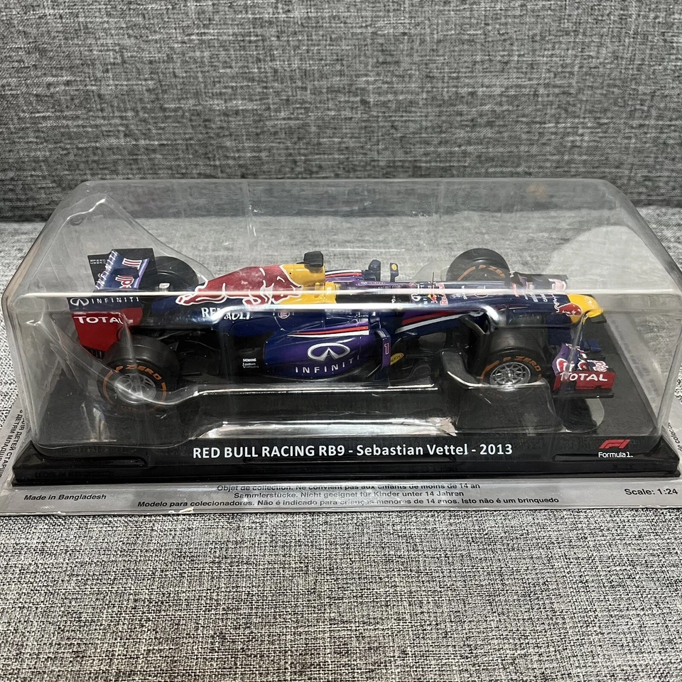 1/24 DeAGOSTINI Big Scale F1 #31 Red Bull Racing RB9 Sebastian Vettel model only - Image 2 of 4