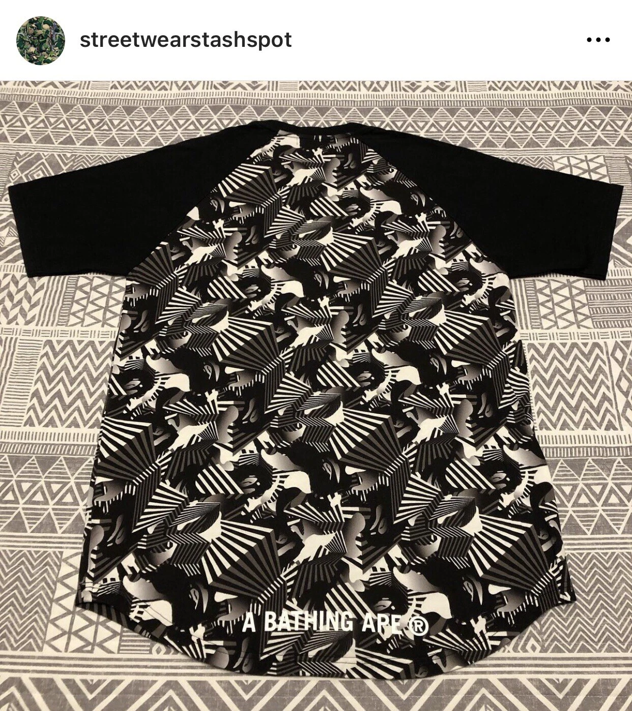 A BATHING APE (BAPE) T shirt tunica mimetica A Bathing Ape Bape taglia large