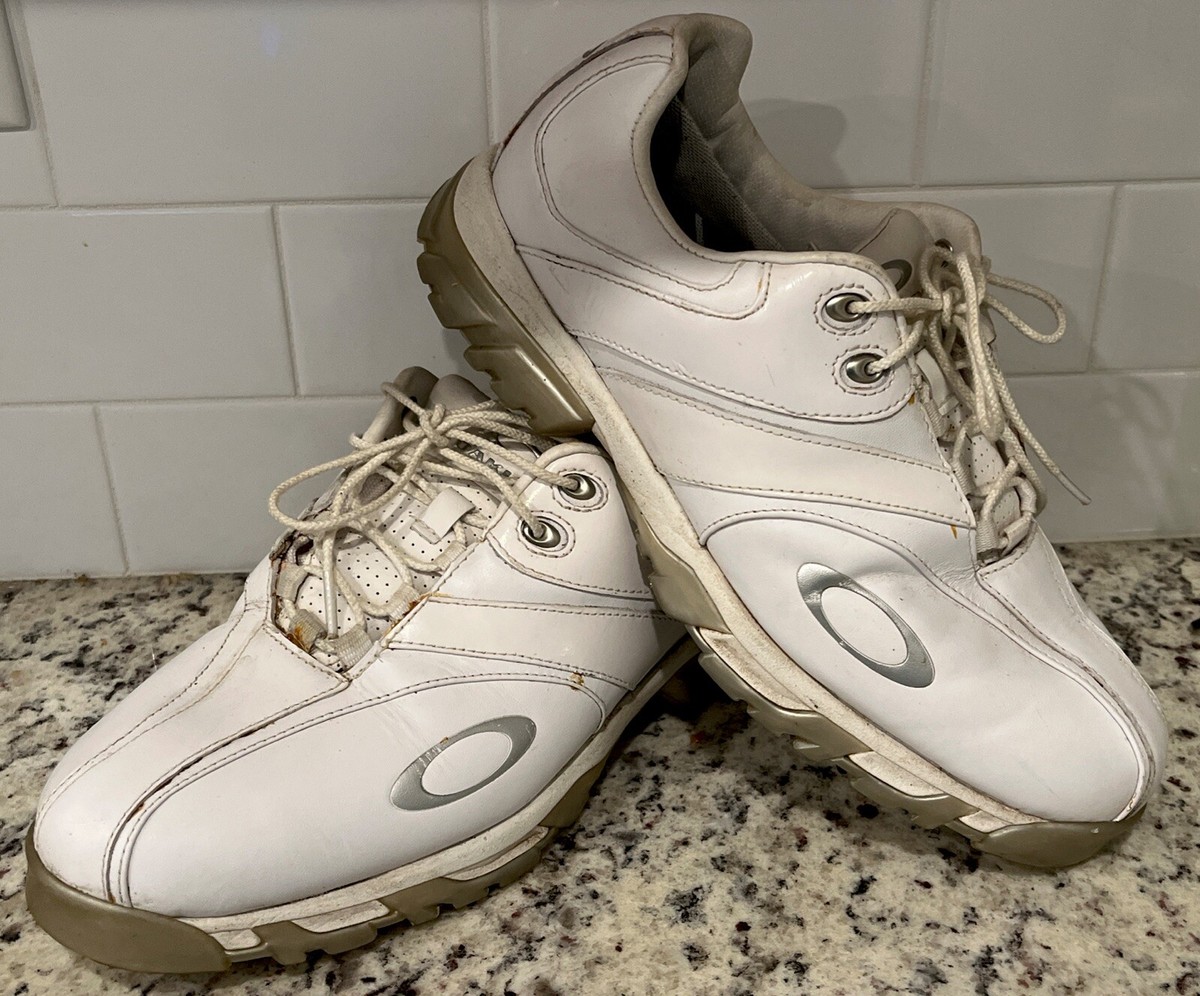 Oakley Men’s Size White Golf Shoes With Removable Spikes 14030-030