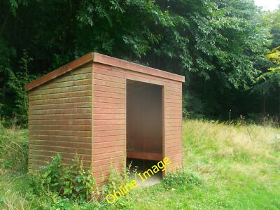Photo 6x4 Shelter near Hook Hill Birchett's Green This wooden shelter is  c2013
