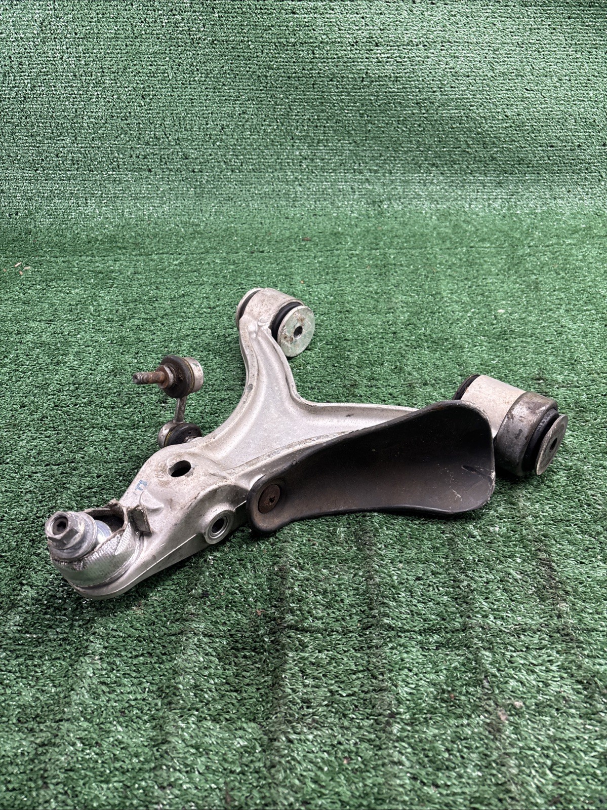 04-08 MASERATI QUATTROPORTE M139 FRONT LEFT DRIVER LOWER CONTROL ARM OEM