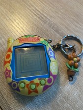Tamagotchi Connection V3 Yellow with Stars Vintage 2004-2006, Tested Working