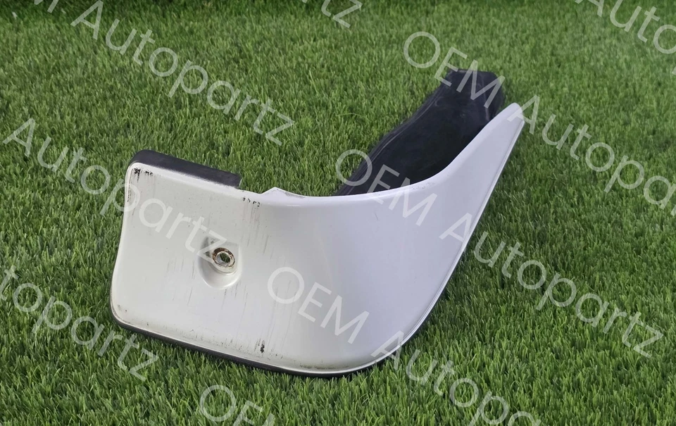 Lexus LS460 LS600H 2007-2012 Splash guards Front and Rear Mud guards Oem used - Image 4 of 4