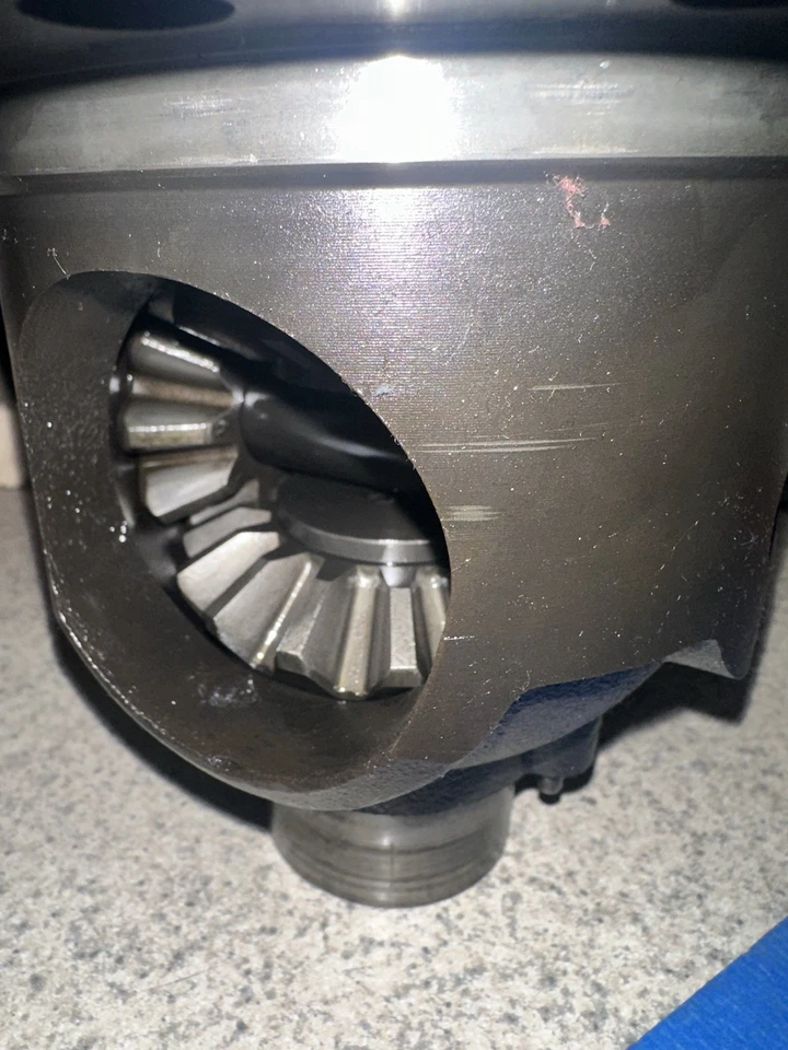 Carcasa diferencial transmisión Porsche 911 930 12 pernos TRANSAJE DIFF 915 Foto 3 de 3