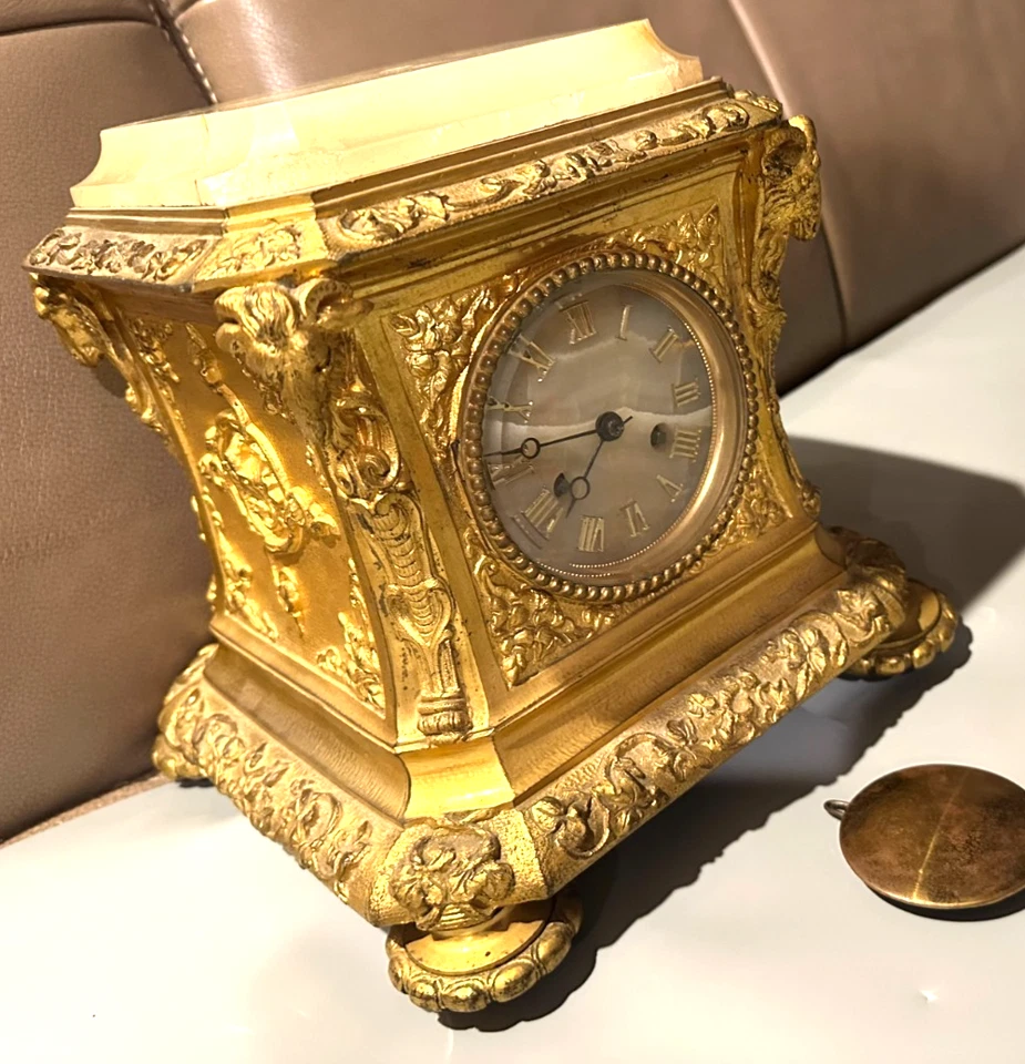 Antique Mantel Striking Key Wind Brass Clock, For repairs - Image 3 of 4