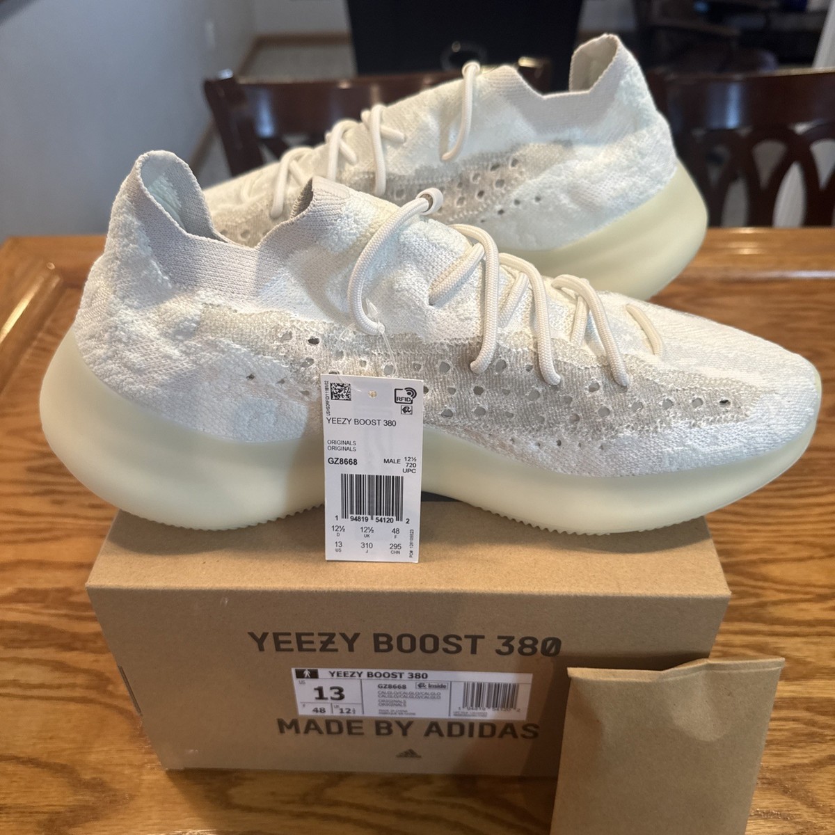 calcite glow on feet