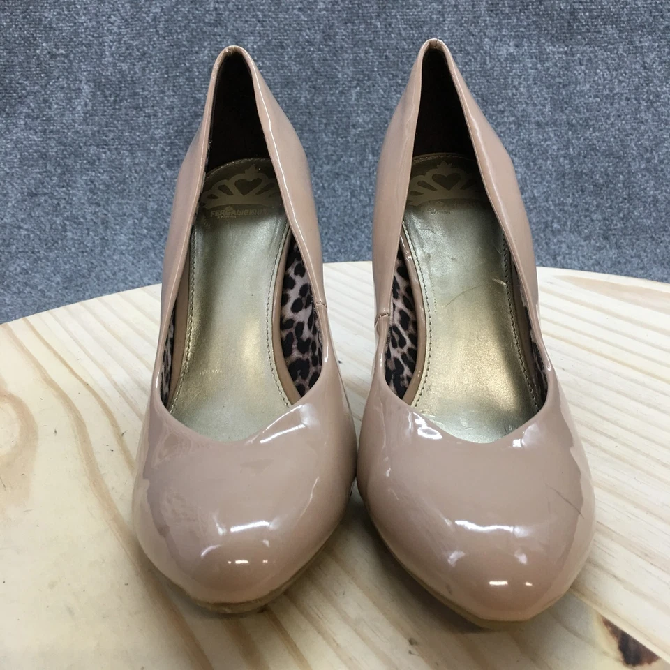 Zapatos de salón Fergalicious by Fergie para mujer 9 M Sammi beige imitación cuero aguja Foto 4 de 4