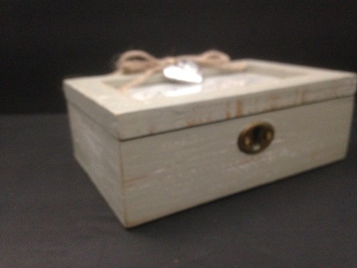 Cottage Garden Locking Photo Frame Music Box You Light Up My Life 6"x4"x2.5" - Picture 3 of 9