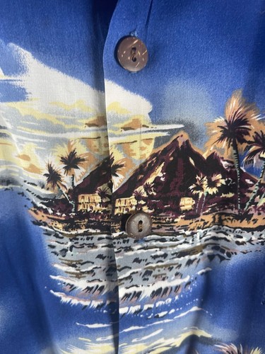 Vintage Hilo Hattie Mens Hawaiian Aloha Shirt Sz M Blue Tropical Palm Island - Picture 5 of 9