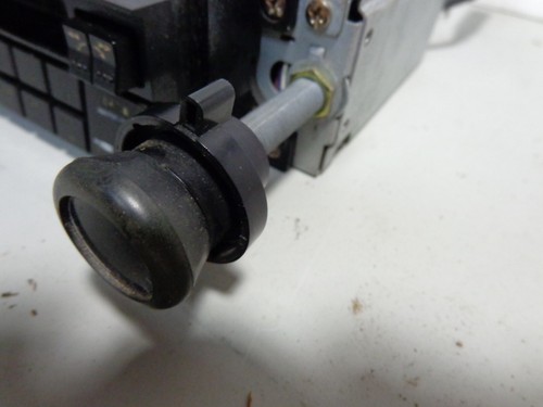 Vintage Clarion 8701RT Magi-Tune Car Cassette Radio Stereo AM/FM For Parts - Picture 5 of 12