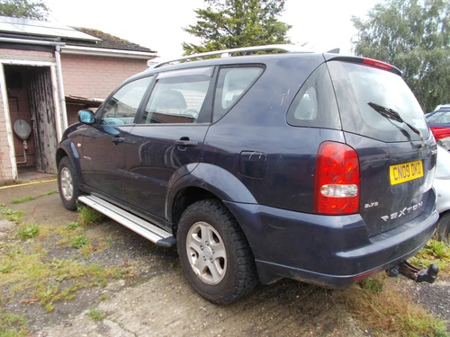 SSANGYONG REXTON spares or repair - Picture 2 of 9