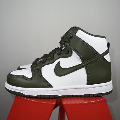 footlocker nike cargo