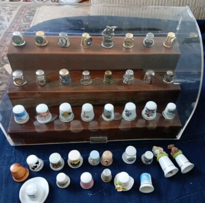 Enesco Thimble Case W/ Clear Plastc hood-includes 40 Metal And Ceramic Thimbles 