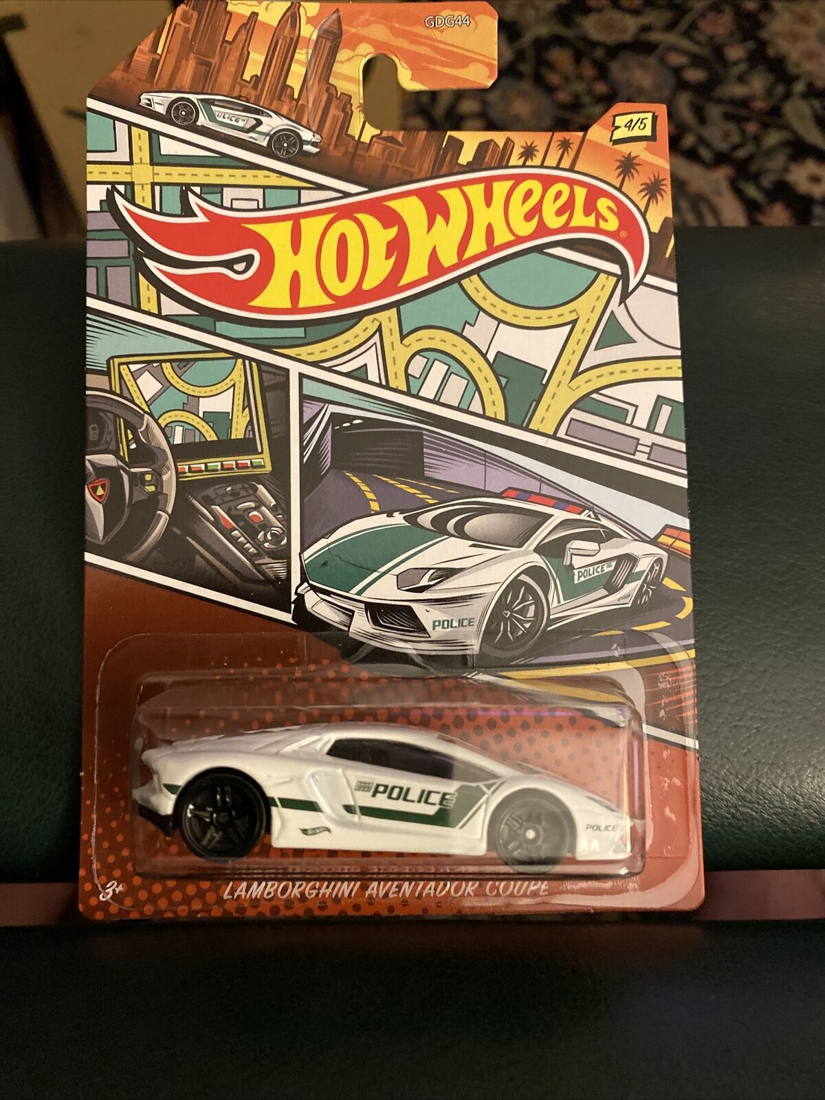 Hot Wheels Lamborghini Aventador Coupe White & Green Police Car