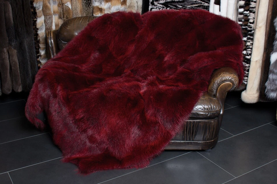 1795 Red Fur Blanket from American Opossum Fur Throw Pelt Blanket Genuine Furs - Image 3 of 4