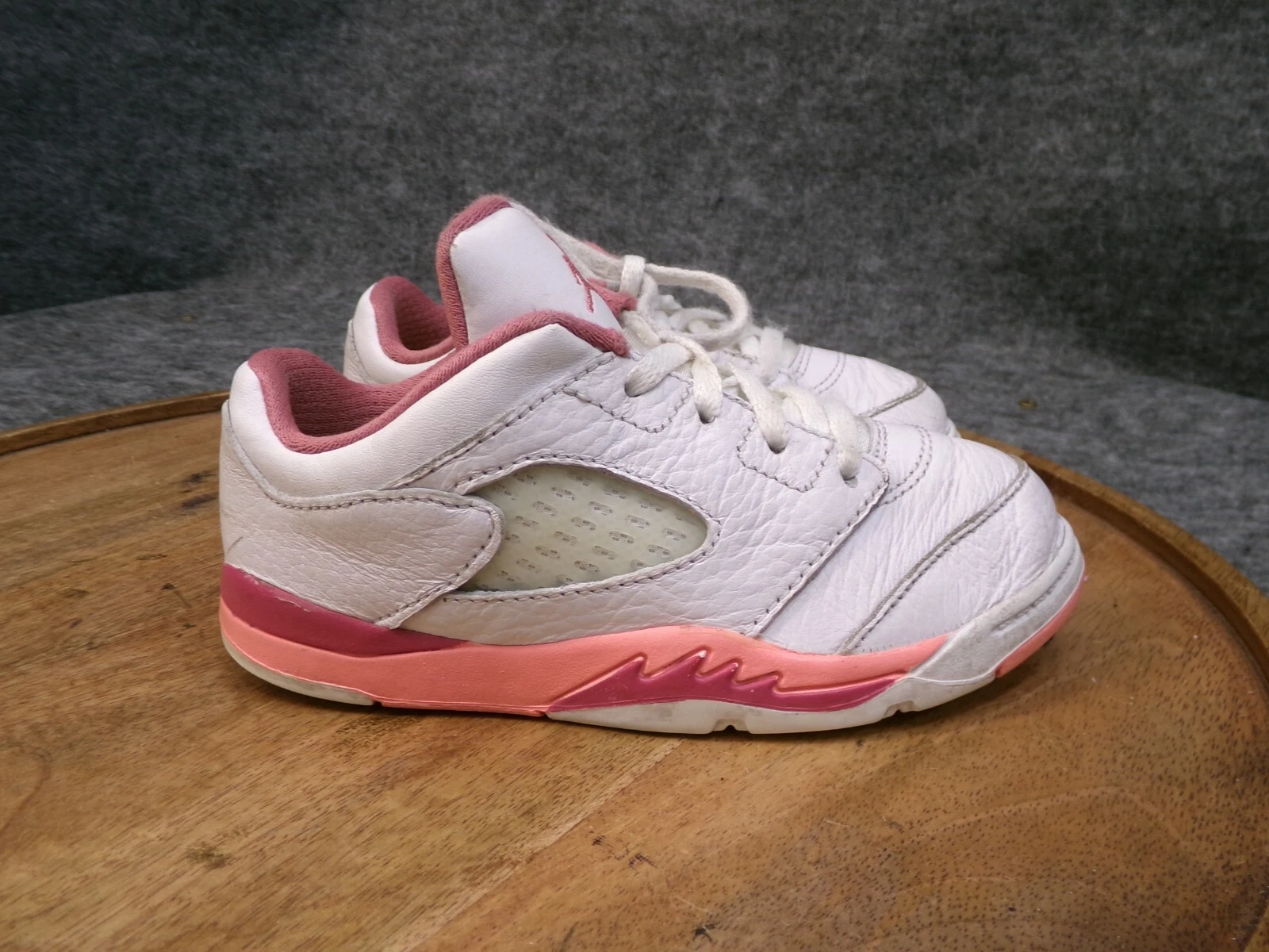 Scarpe da basket Nike Air Jordan 5 basse DX4391 116 bianche rosa PS taglia 10C