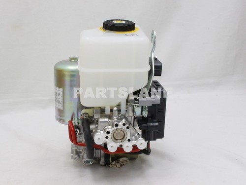 OEM Brake Booster With Master Cylinder 47050-60311 For Toyota Land Cruiser 200 - Picture 2 of 4