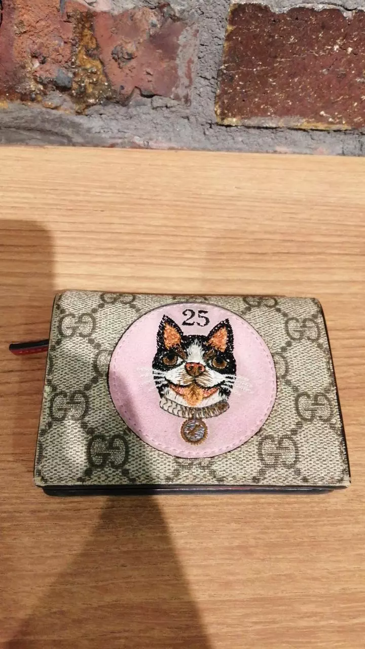 Portefeuille compact GUCCI authentique GG Supreme BOSCO patch chien beige x rose L10,5 cm