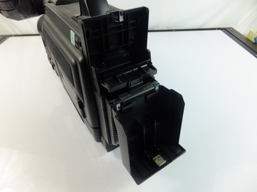 JVC 3-CCD GY-X3U Professional Series With Fujinon T14x5.5BRM-29 1:1.4/5.5-77mm - Picture 8 of 8