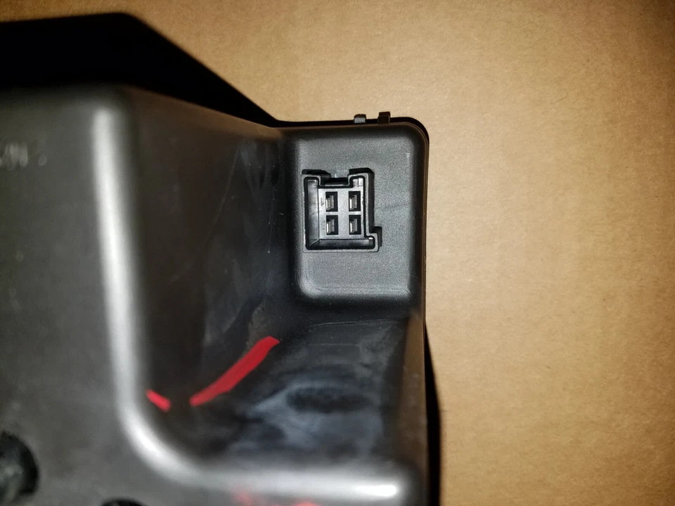 BOMBA DE VÁCUO DE TRAVA DE PORTA CENTRAL 2003 A 2008 MERCEDES-BENZ E350 E500 E55 E63 - Imagem 3 de 4