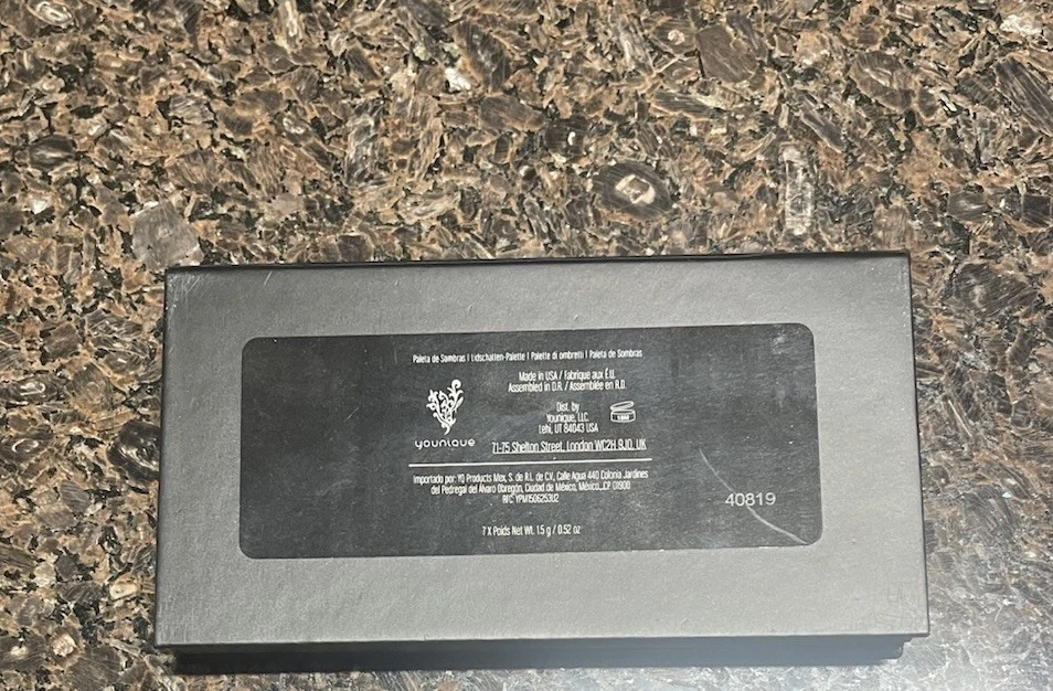 Younique Moodstruck Addiction Eyeshadow Palette 6 - Image 3 of 4