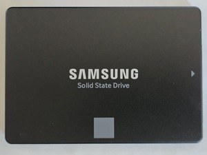 250GB Samsung 860 EVO - V-NAND - 2.5" SATA III SSD