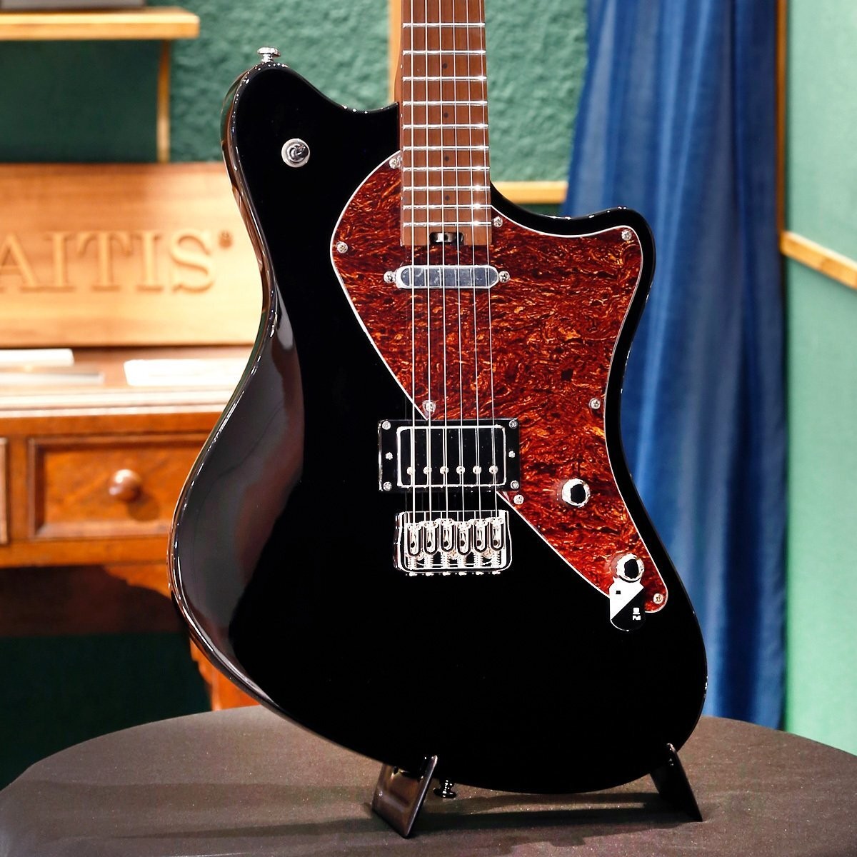 Balaguer Espada Standard Electric Guitar Gloss Black w/Case