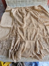 Rhonda Shear Classic Pin-Up Panty with Lace Detail Peach Tan New Size L