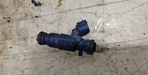 HYUNDAI i30 Estate GD Einspritzdüse 353102B000 1.40 Petrol 74kw 2013 34693645