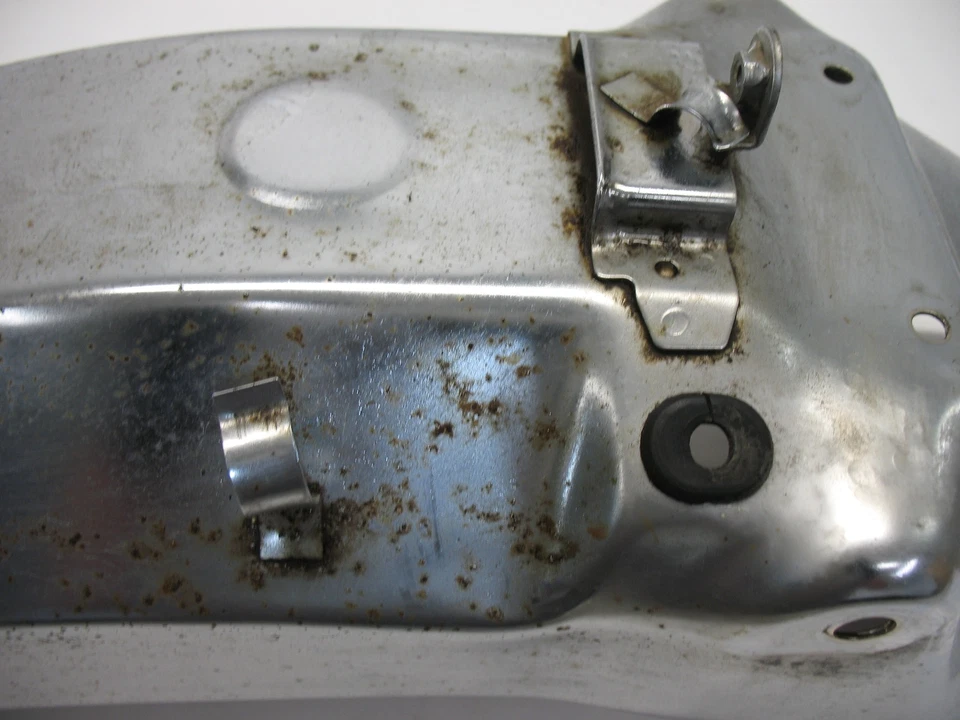 1985 YAMAHA VIRAGO 1000 REAR FENDER - Image 3 of 4