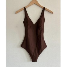 Skims Body Unlined Plunge Thong Bodysuit in Cocoa, Size Medium