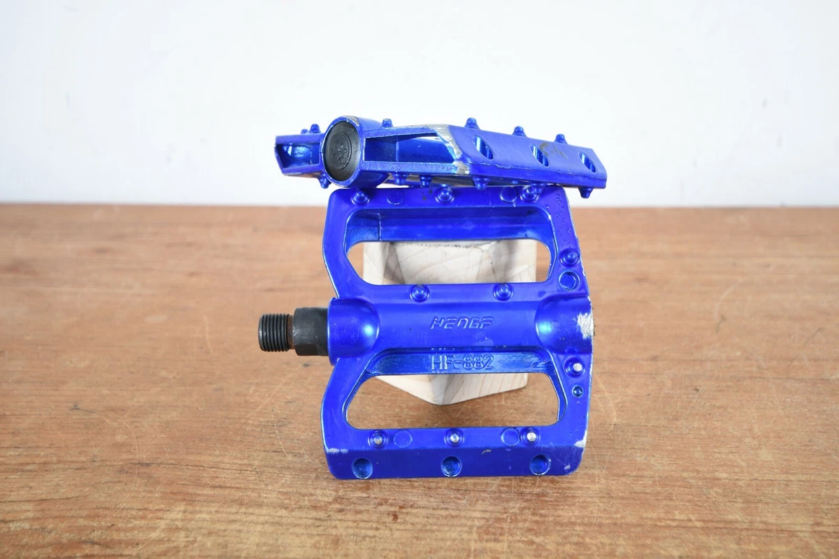 Universal bike pedals deals