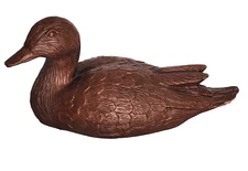 Red Mill Mfg Handcrafted VA USA - Duck - Pecan Shells and Resin 7 inches Vintage