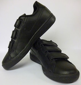 black nike strap trainers