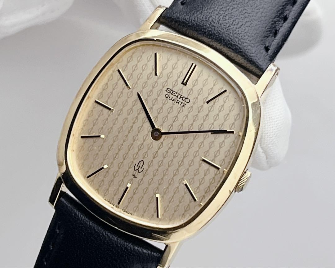 Seiko Chariot Vintage Men's Gold Tone Quartz Watch 28mm x 30mm Japan 1978