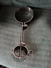 Handcuffs Shrews fiddle, spreader bar size large.