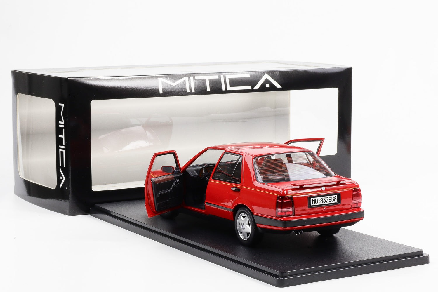 1:18 Mitica Lancia Thema 8.32 Ferrari 1988 Ferrari Red
