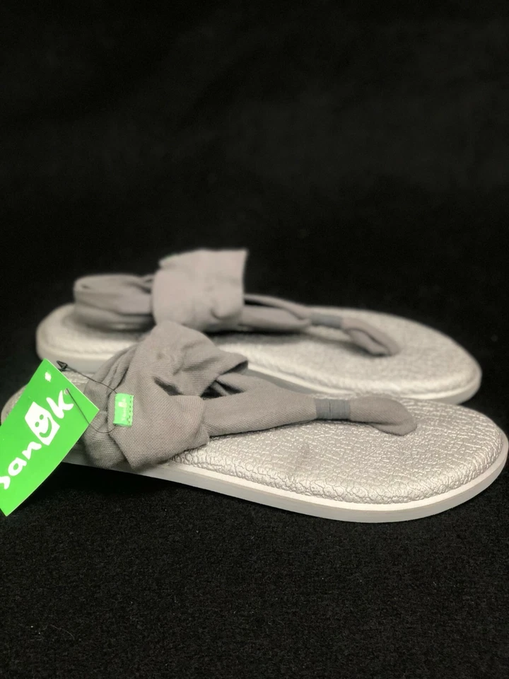 Sanuk Women's Yoga Sling 2 Metallic LX Sandals Straps 1103944 Charcoal Silver Foto 3 de 4