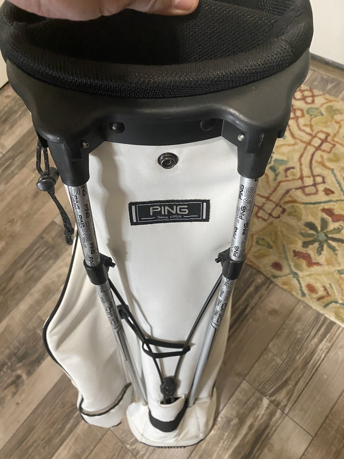 Ping L8 E2 Stand/Carry Golf Bag White Black 4 Way Dual Strap Crestview