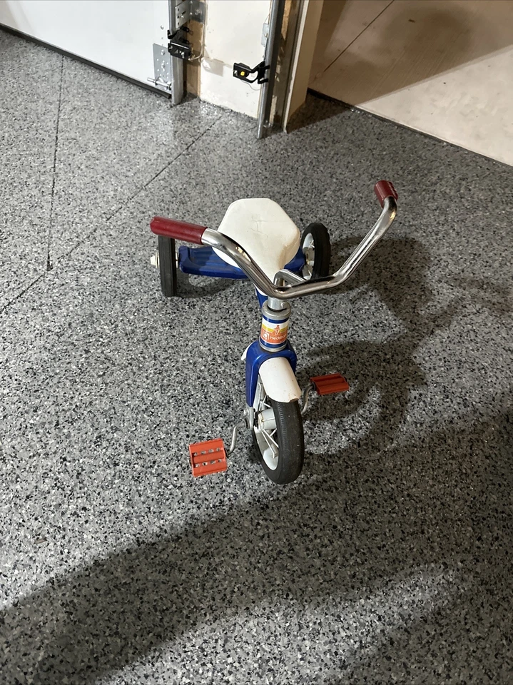 Vintage Hedstrom Tricycle Metal Red White Blue Kids Bicycle 1980's Made In USA - Image 2 of 4