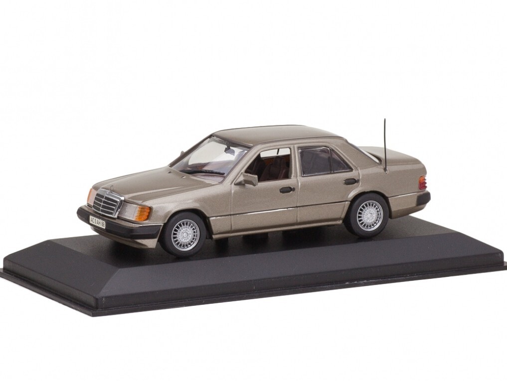 ☆激レア絶版*世界30台*Minichamps*1/43*Porsche Panamera 2009 ☆激レア絶版*世界30台*Minichamps*1/43*Porsche Panamera 2009