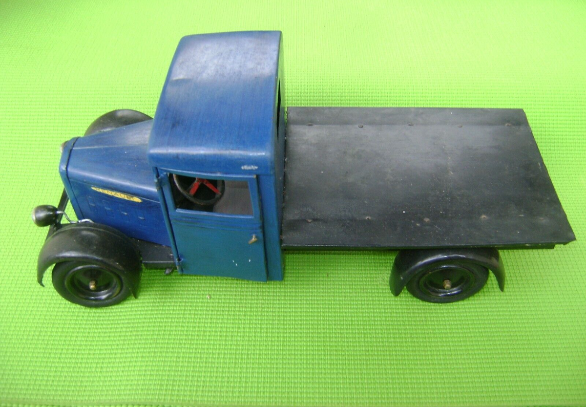 CATALOGUE PIÈCES CAMION RENAULT AOÛT 1935 à vendre
