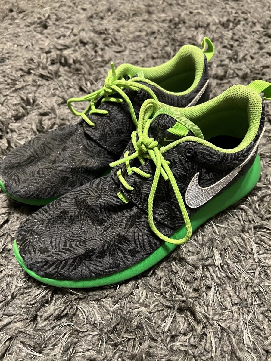 Roshe run grey green 2025