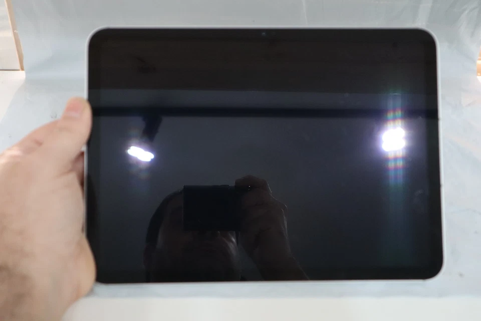 Apple iPad 11" (A16) - 128GB - Silver (WiFi Only) MD7F4LL/A #19959 - Image 4 of 4